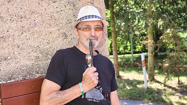 Fajf�i�ka na z�pra�� a pozorov�n� cvrkotu v obci, to je Jardovo!