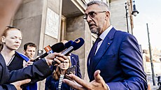 Ministr vnitra Lubomír Metnar dorazil na jednání o rozpo�tu na p�í�tí rok s...