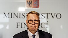 Ministr práce a sociálních v�cí Ale� Juchelka na tiskové konferenci po jednání...