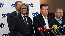 Miroslav �ev�ík, Radim Fiala, Tomio Okamura a Radek Koten z SPD na tiskové...