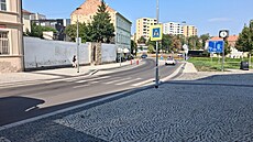 Dolní �ást Dlouhé ulice v Litom��icích, která u� je v novém kabát�. (srpen 2026)