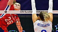 Monika Brancuská se sna�í p�ekonat ukrajinskou bloka�ku.