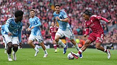 Liverpoolský úto�ník Rio Ngumoha b�hem utkání proti Nottinghamu