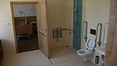 Modernizací v broumovském Domov� pro seniory pro�lo rovn� hygienické zázemí...