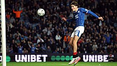 Ryan Naderi z Glasgow Rangers dává gól v utkání záv�re�ného p�edkola...