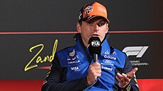 Max Verstappen na tiskové konferenci p�ed domácí Velkou cenou Nizozemska.