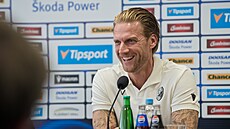 Nový plze�ský kou� Radoslav Ková� na tiskové konferenci p�ed zápasem s Crvenou...