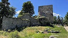 Vítkv�v Hrádek, mocná jiho�eská fortifikace, kde byl zadr�ován �eský král...
