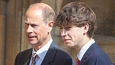 Princ Edward a jeho syn, hrab� z Wessexu James ve Windsoru (20. dubna 2025)