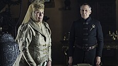 Diana Riggová a Ian Gelder v seriálu Hra o tr�ny (2016)