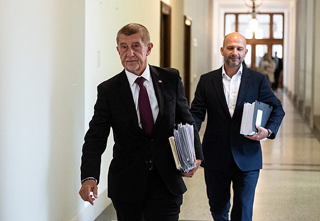 Babiš je v potenciálním střetu zájmů, řekl Brusel. Nezajímá, neřeším, reaguje premiér