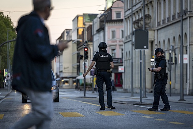 Swiss police detain suspect after weekend shooting
