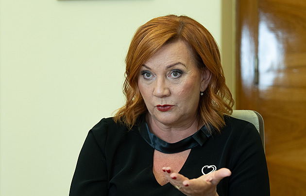 Příští rok zvýšíme některé daně. Schillerová o rozpočtu a plánech úspor
