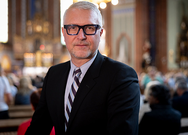 “I like concerts that surprise audiences with their program and setting,” says Igor Františák