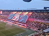 Choreo spar�anských fanou�k� namí�ené proti slávistickému vedení.