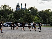 Policie zasahovala p�i pochodu fanou�k� Slavie na fotbalové derby se Spartou. U...