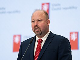 Ministr spravedlnosti Jeroným Tejc (ANO) na tiskové konferenci po zasedání...