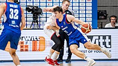 Martin Svoboda b�hem zápasu s Norskem.
