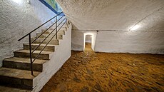 Jezuitská krypta pod oltá�em kostela sv. Ignáce na chomutovském nám�stí.
