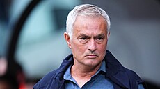 Trenér Realu Madrid José Mourinho b�hem zápasu s Málagou.