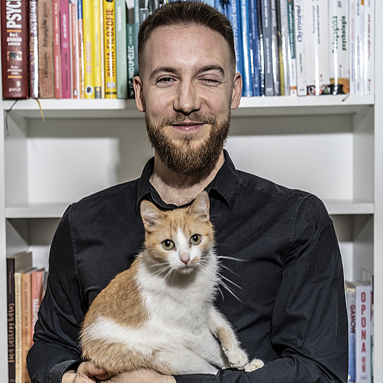 „Spočítej mi to“ je špatně. Učitel ukazuje, jak má dítě používat umělou inteligenci
