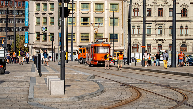 Po 46 letech projela tramvaj podél muzea směr Václavské náměstí