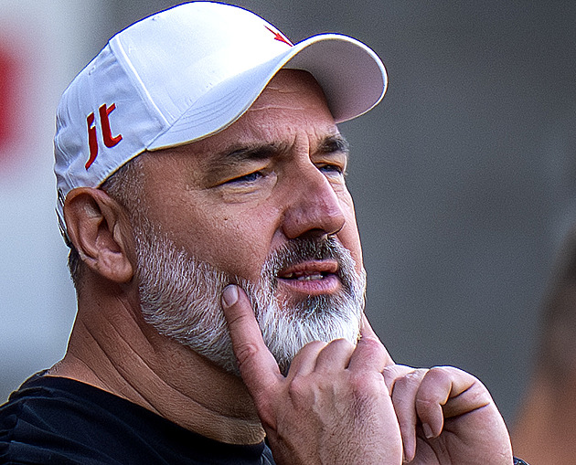 Trpišovský a zápas číslo 300 ve Slavii. Byl skvělý, řekl. Jak by řešil odchod Chorého?