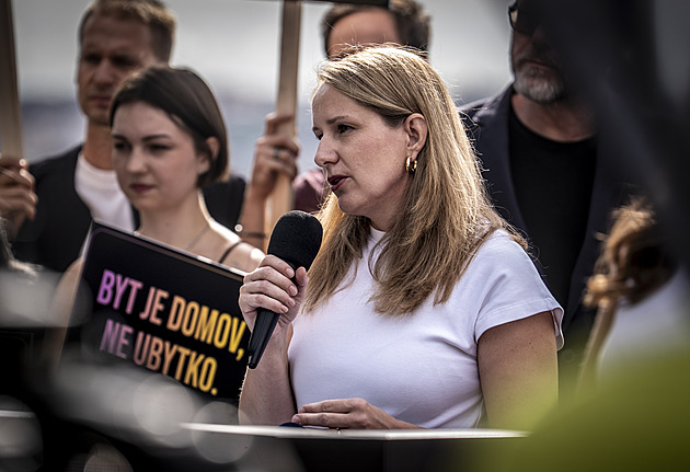 Potřebujeme ženy, ne šmelináře, vzkazuje lídryně Pirátů. V kampani „volí bydlení“