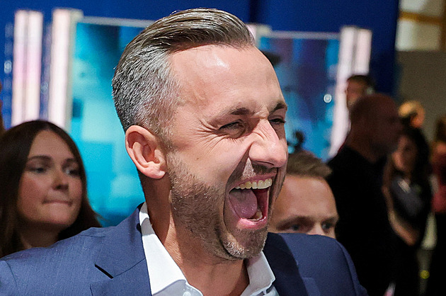 Konečně je přestala bavit hrozná migrační pravidla, chválí Trump triumf AfD