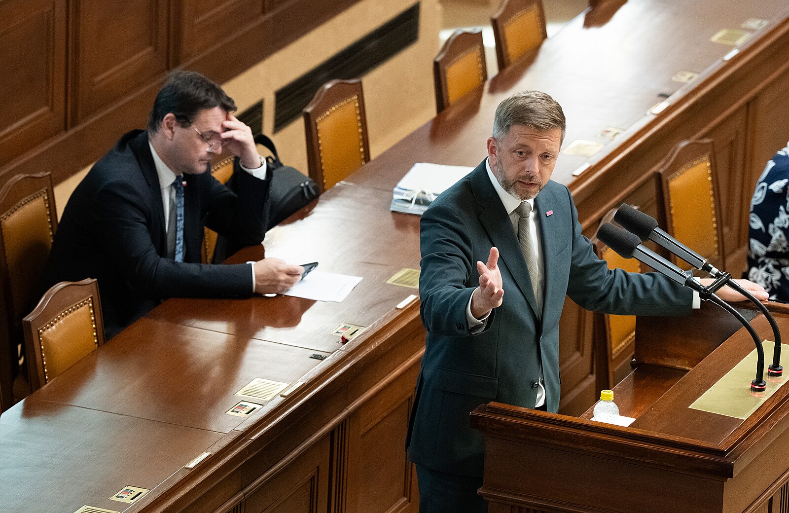 Ve Sněmovně bez Motoristů by STAN, ODS a Piráti měli většinu, ukázal průzkum