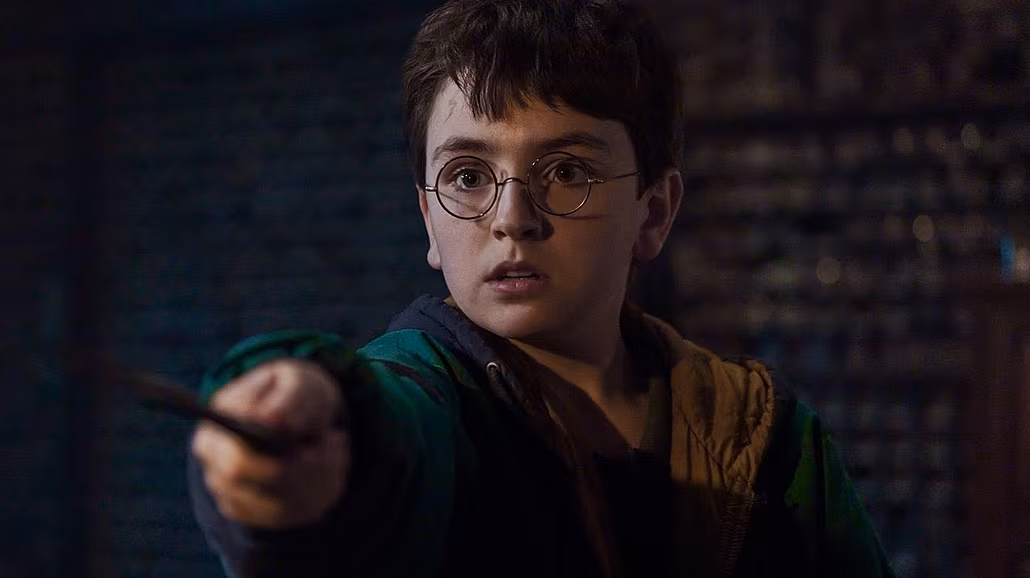 Dominic McLaughlin v seriálu Harry Potter a Kámen mudrc� (2026)