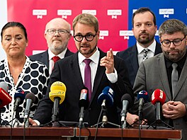 Tisková konference poslaneckého klubu TOP 09. Na snímku Helena Lang�ádlová,...