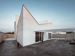 Architekti toti� neusilovali o vytvo�ení �normálního� rodinného domu. Taky...