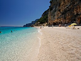Cala dei Gabbiani proto stojí na poslední p�í�ce. Co ji �iní výjime�nou?...