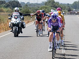 Únik v 15. etap� cyklistické Vuelty dostal jen minimální výhodu s nanejvý�...