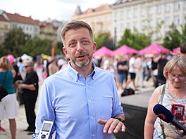 Zahájení horké �ásti kampan� hnutí STAN na pra�ském nám�stí Ji�ího z Pod�brad,...