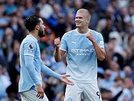 Erling Haaland slaví vedoucí trefu v utkání proti Coventry.