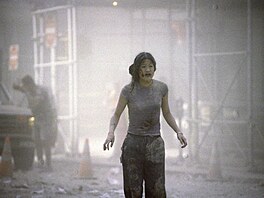 Archivní záb�r z 11. zá�í 2001, kdy teroristé zaúto�ili na Sv�tové obchodní...