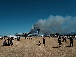 Na letecké p�ehlídce severn� od Atén se z�ítil �ecký stíhací letoun F-4...