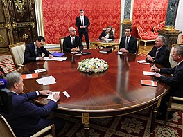 Ruský prezident Vladimír Putin v Kremlu na jednání s americkými vyjednava�i...