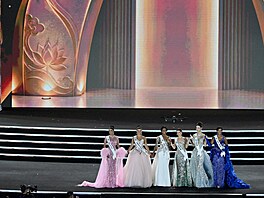 Mezi první �estici postoupily také p�edstavitelky Jihoafrické republiky,...