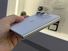 Makety ohebného iPhonu (IFA 2026)