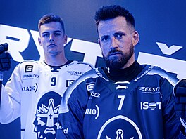 Dres hokejových Rytí�� Kladno pro extraligový ro�ník 2026/27. Jakub Kone�ný...