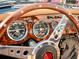 U� 17. ro�ník setinové rallye historických a klasických automobil� si u�ili...