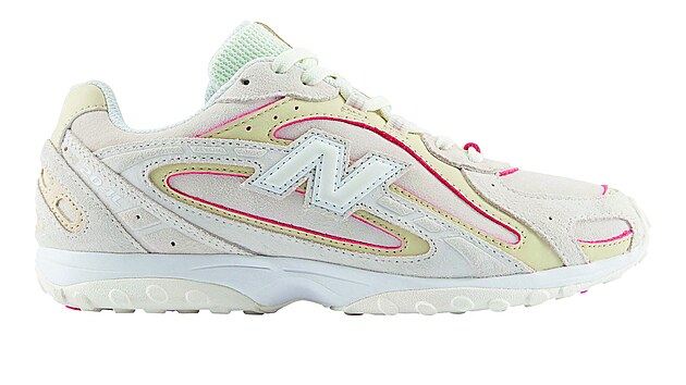 Sneakersy, cena 3249 K�