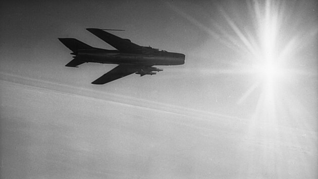 MiG-17 je sov�tsk� proudov� st�ha�ka vyvinut� na p�elomu 40. a 50. let. Poprv�...