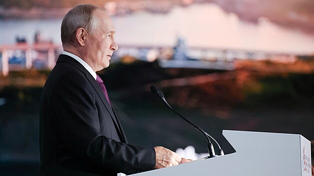 Vladimir Putin na ekonomick�m f�ru ve Vladivostoku (3. z��� 2026)