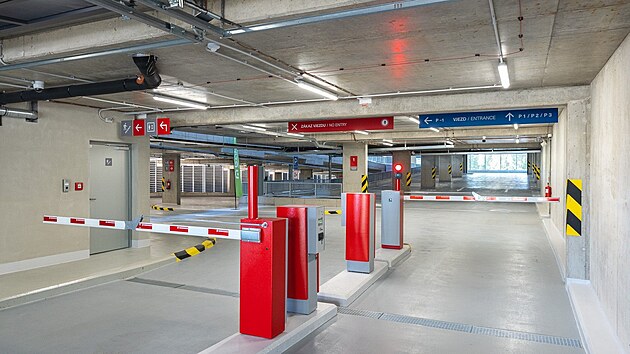 V Praze na Dědině otevřeli parkovac&iacute; dům pro 290 aut. (9. z&aacute;ř&iacute; 2026)