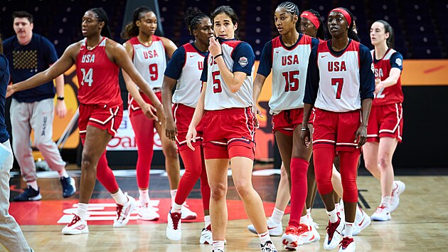Americké basketbalistky na tréninku v Berlín�.