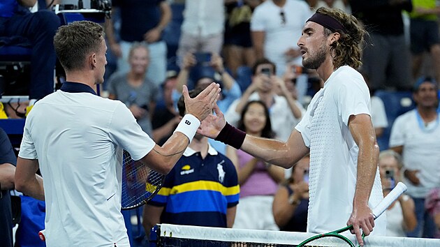 Ji�� Lehe�ka blahop�eje Stefanosi Tsitsipasovi k postupu do osmifin�le US Open.